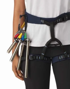 Shop Ar-385A Harness Women'S Valjaat