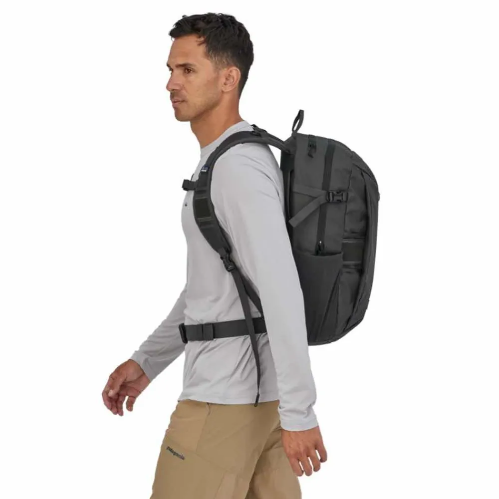 New Stealth Pack 30L Kalastusreput& Ja Liivit