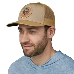 Store Take A Stand Trucker Hat Päähineet