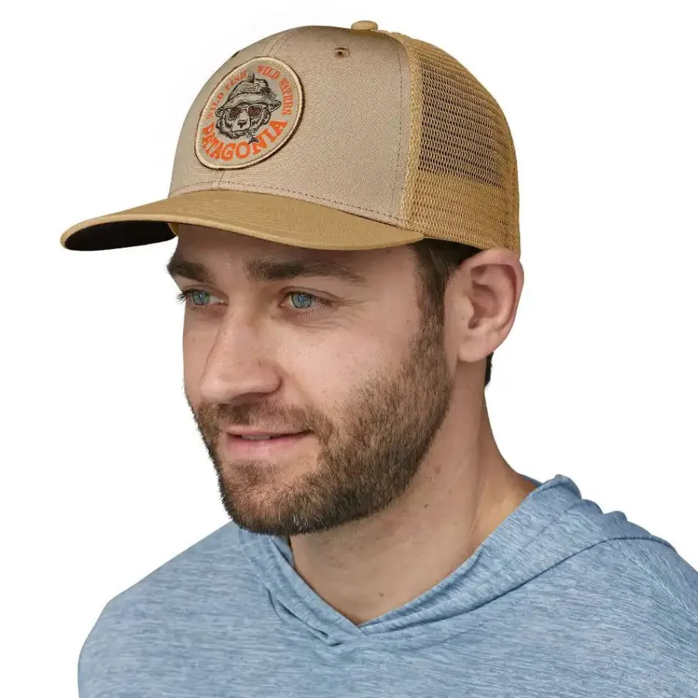 Store Take A Stand Trucker Hat Päähineet